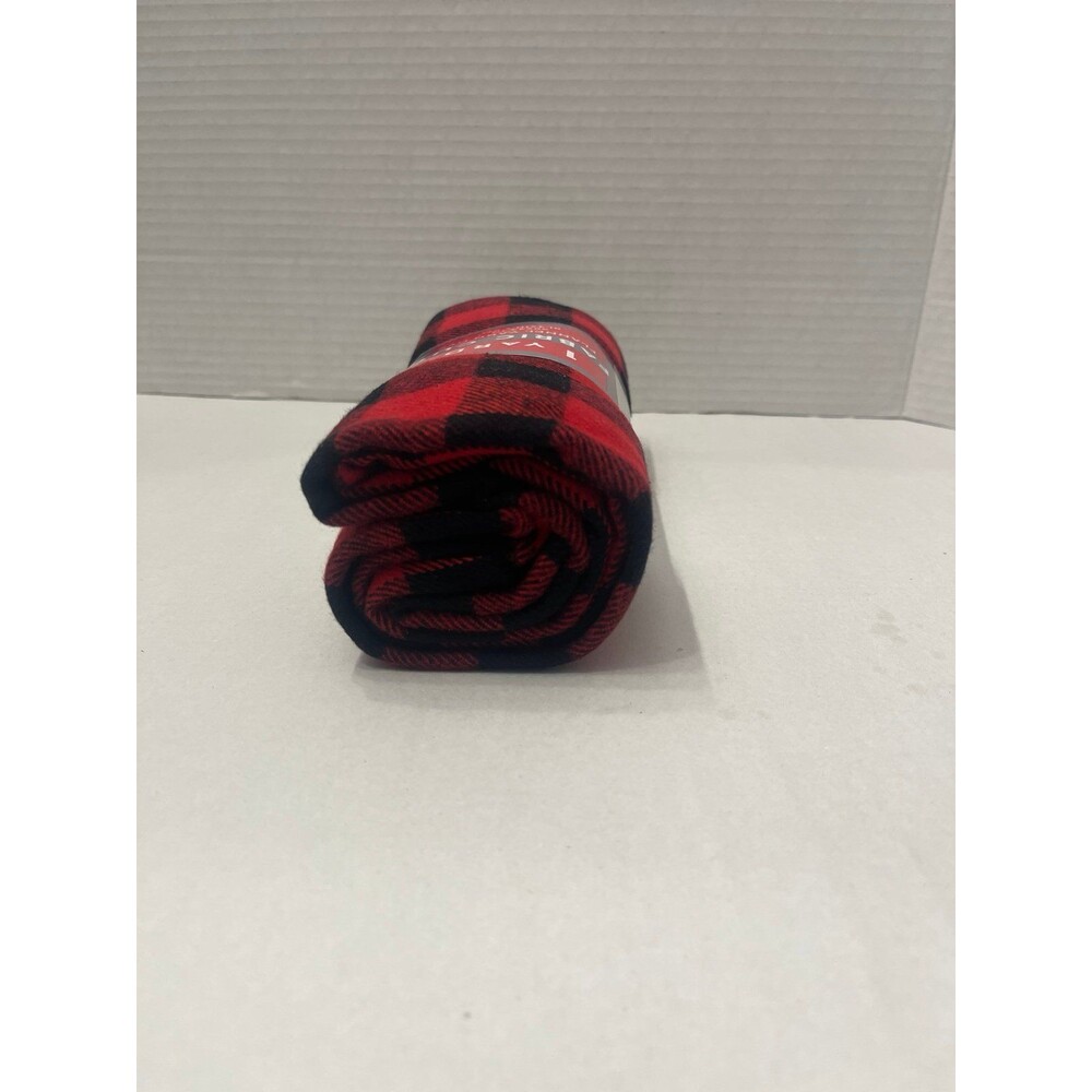 1 Yard Flannel Fabric Cut Red Black Buffalo Plaid RTC Fabrics New With Tag - Picture 6 of 6